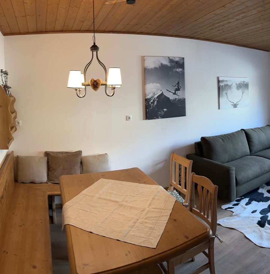 Leos Chalet