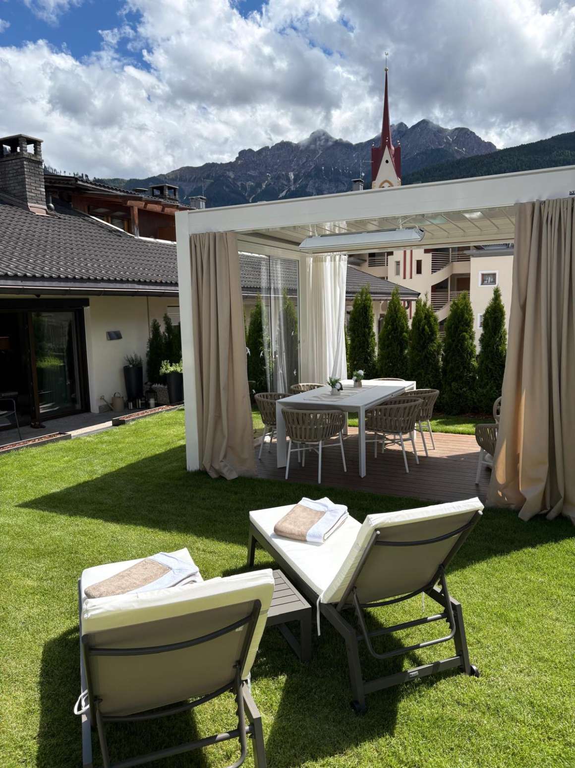 Garden Chalet Detail